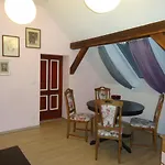 Zur Alten 아파트